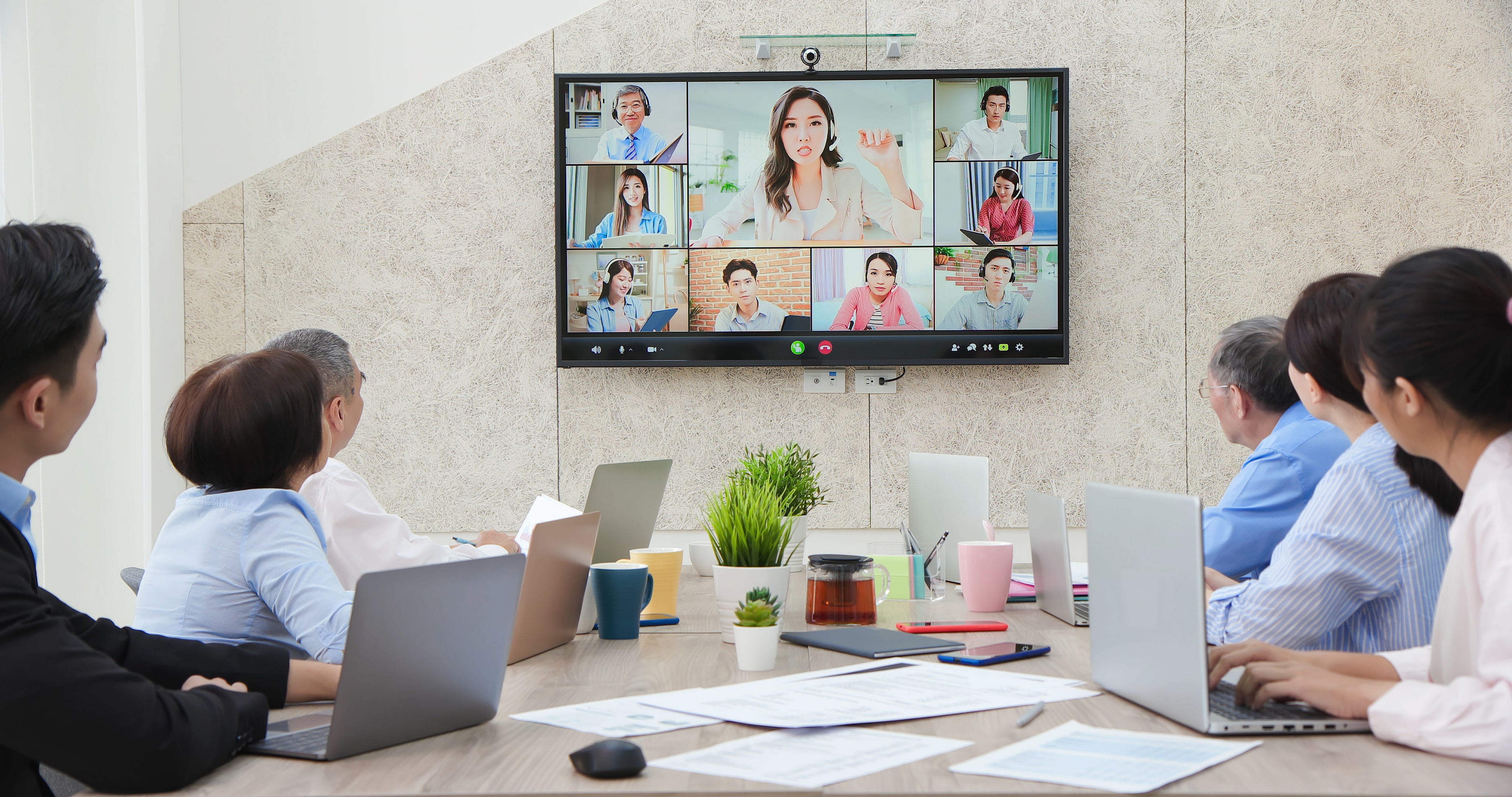  advancement of technology, unified communication has become an indispensable tool for modern businesses 